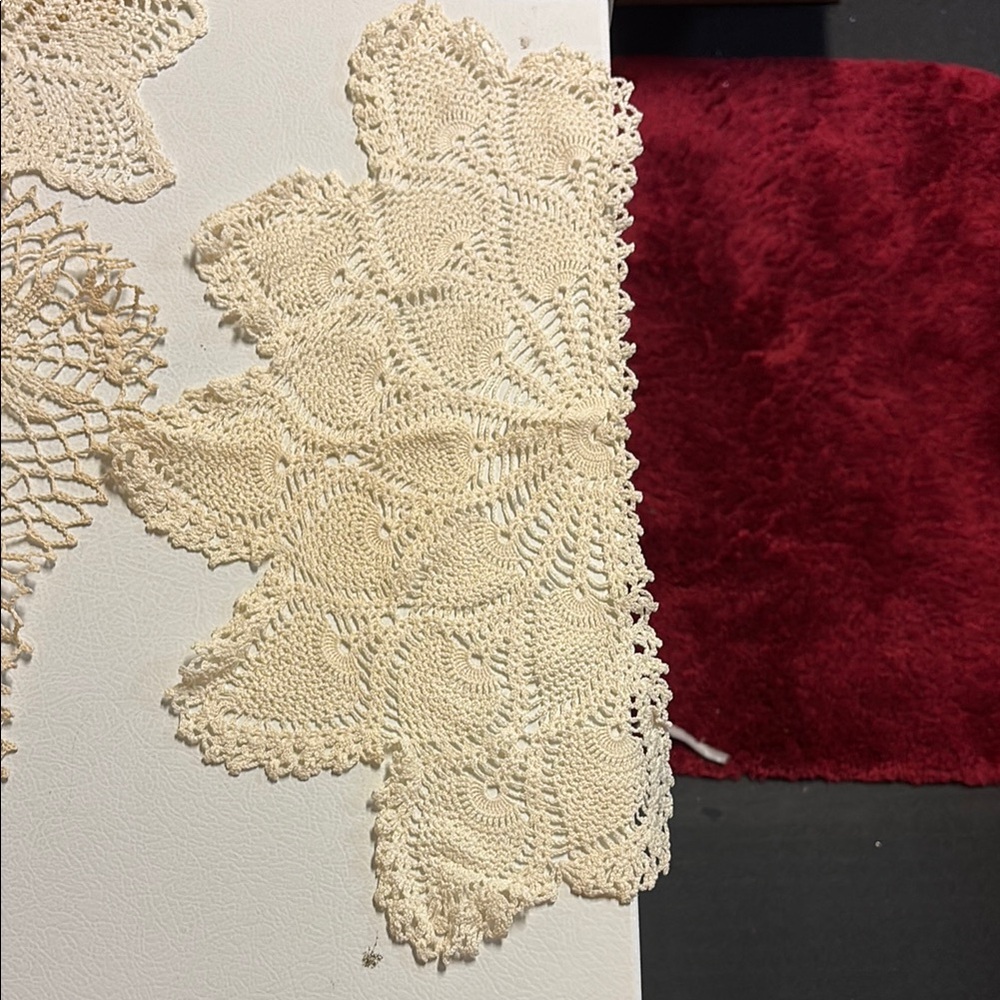 Vintage Crochet Doilies Set in Cream Set of 8 - Picture 2 of 16